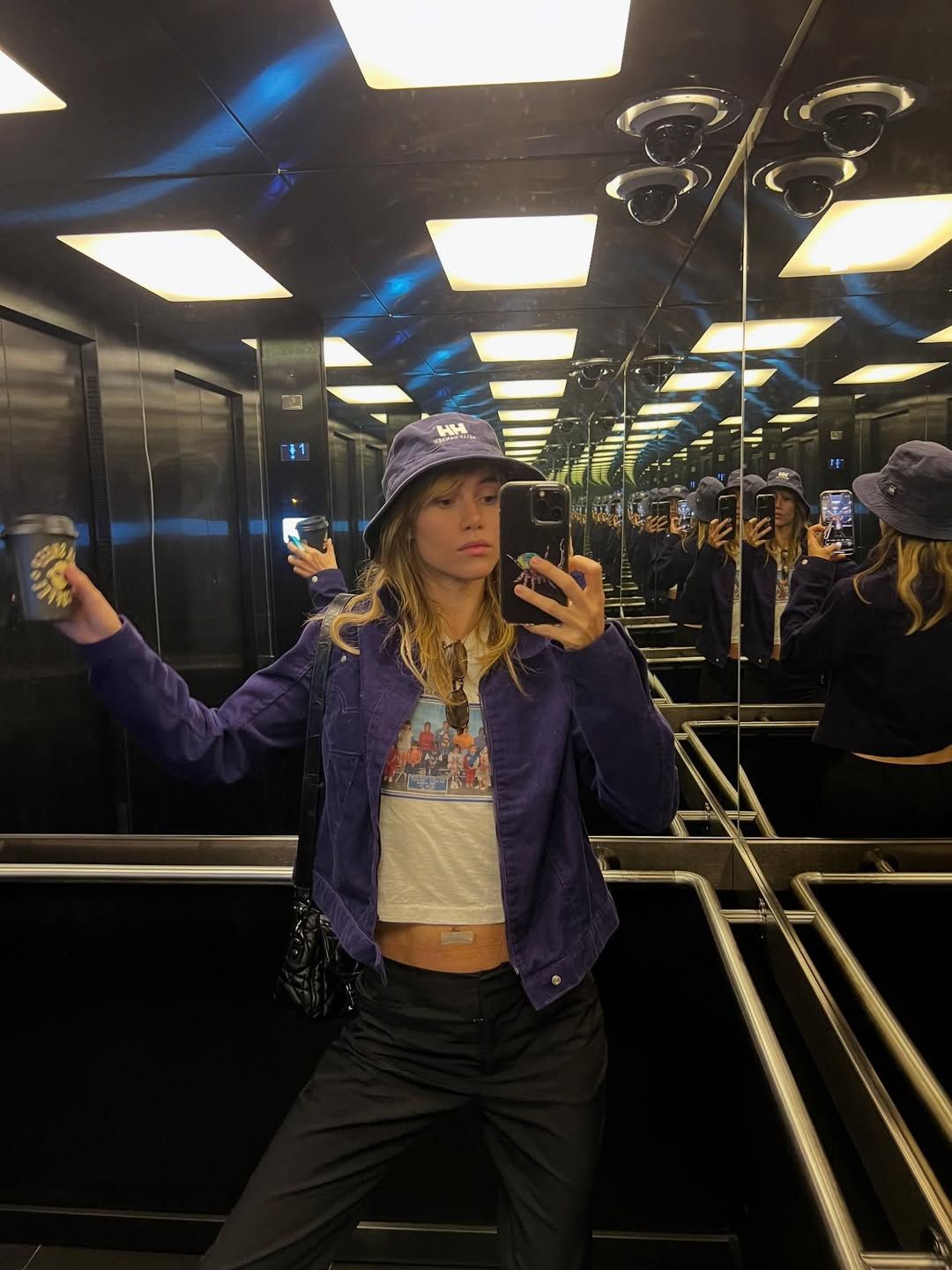 Se Suki Waterhouse rilancia il trend delle sneakers Gola