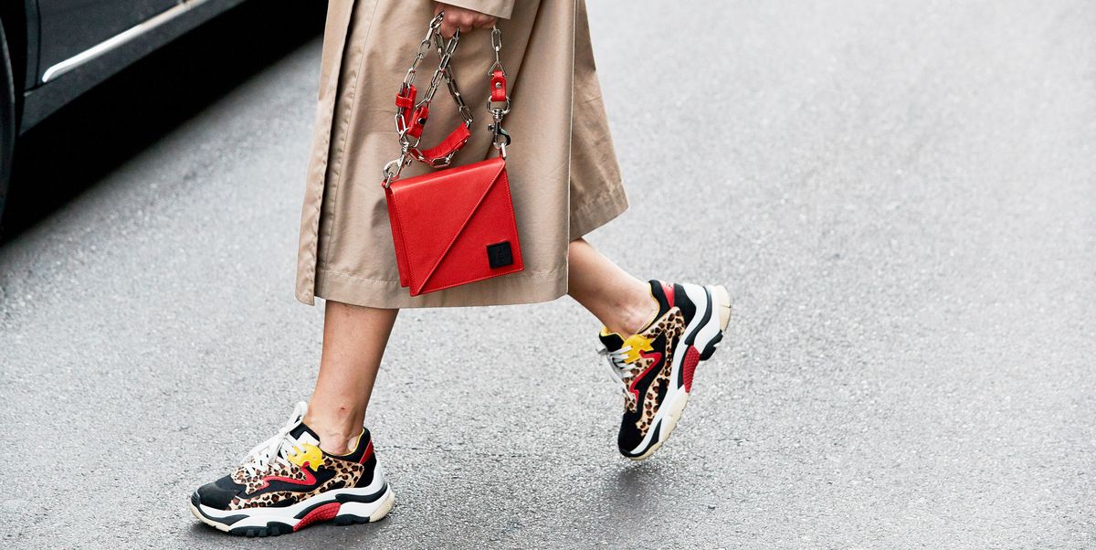 Le sneakers sono le scarpe-certezza di una donna? Le tendenze street style parlano chiaro anche per quest'Inverno 2019