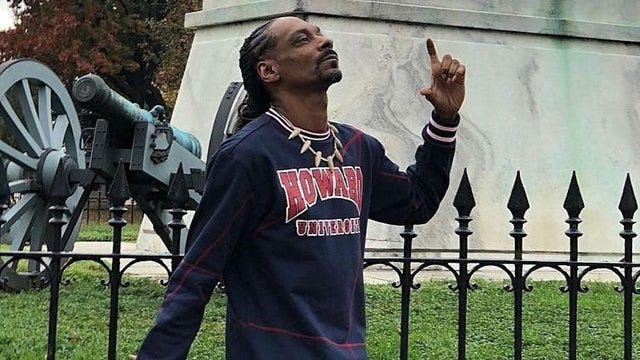 Super Bowl: Snoop Dogg smokes joint moments before halftime show, Culture