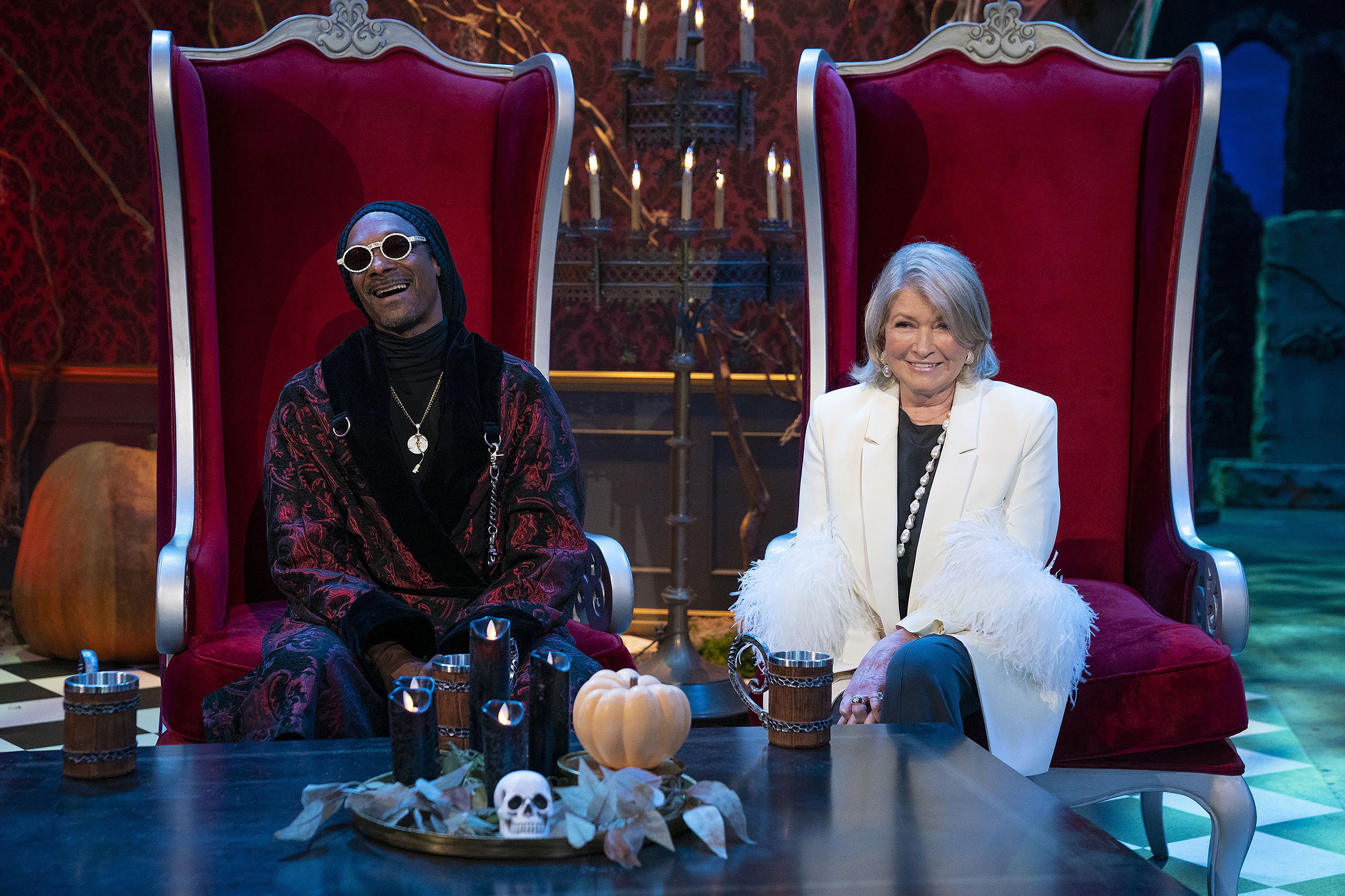 Snoop Dogg Martha Stewart Halloween - Snoop Dogg And Martha Stewart Are Judging A Halloween Show Snoop Dogg Martha Stewart Halloween - Snoop Dogg And Martha Stewart Are Judging A Halloween Show