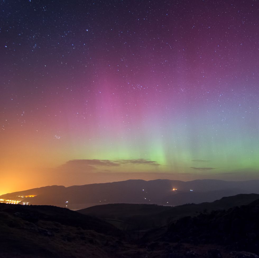 a strong storm meant the aurora borealis was visible with the naked eye in snowdonia, this was taken overlooking barmouth estuary