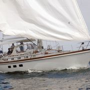 snowhawk-wooden-sailing-yacht-sloss-on-water-tight