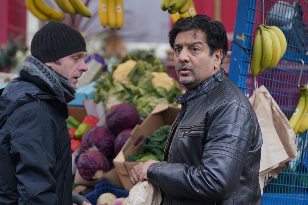 masood ahmed sees kathy beale in eastenders