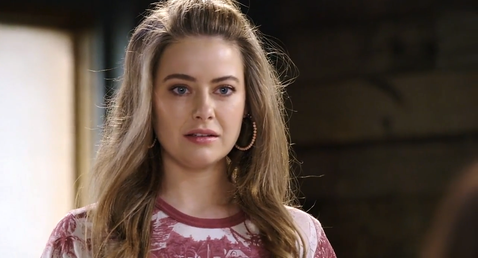 photo of chloe brennan finds elly conway with the christmas card in neighbours