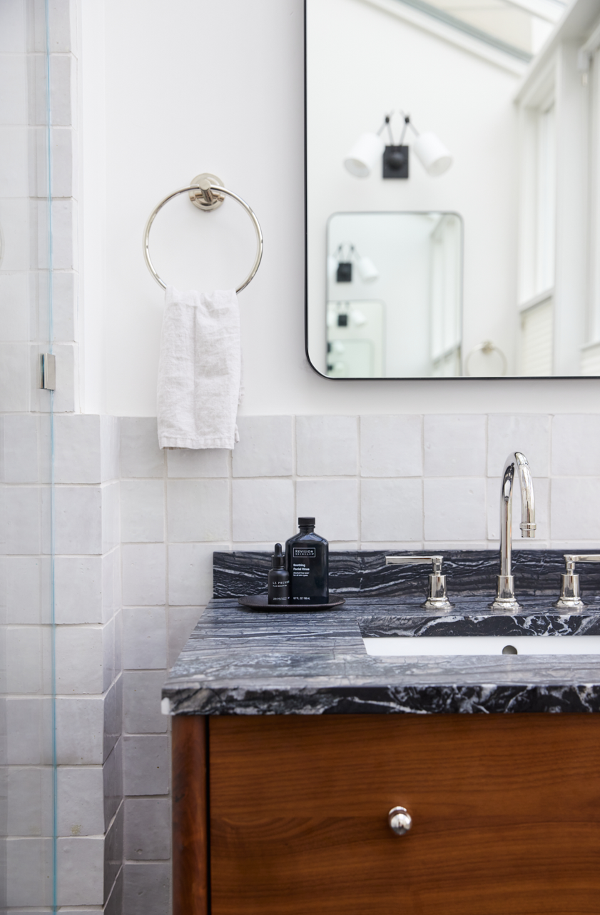 6 Best Bathroom Countertops - Chic Bathroom Countertop Materials