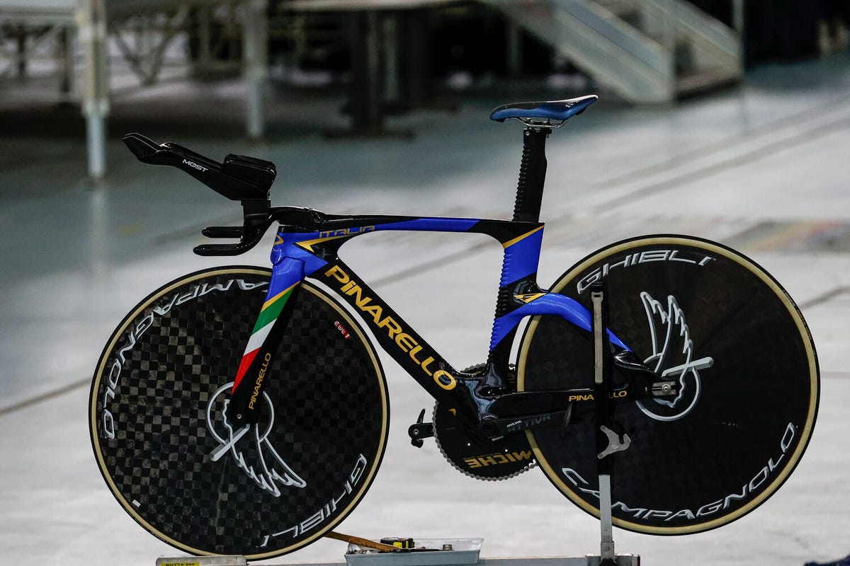 Filippo Ganna and Elisa Balsamo to Ride New Pinarello Bolide at the ...