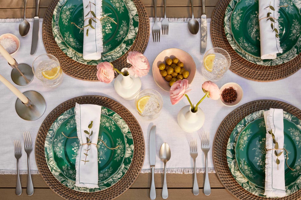 goop tabletop party supplies