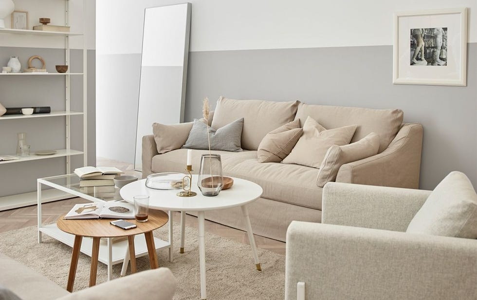 cómo limpiar con laca de pelo la tapiceria del sofa con un buen consejo de una experta en limpieza