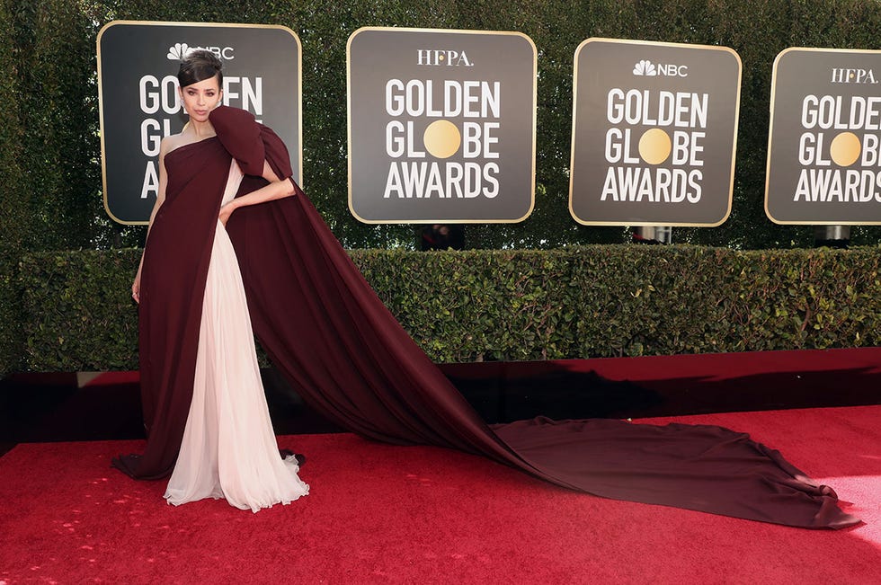 sofia carson en los globos de oro 2021
