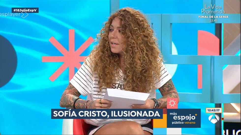 sofia cristo habla de su nueva ilusion en el amor y de su guerra familiar con angel cristo en el plato de espejo publico
