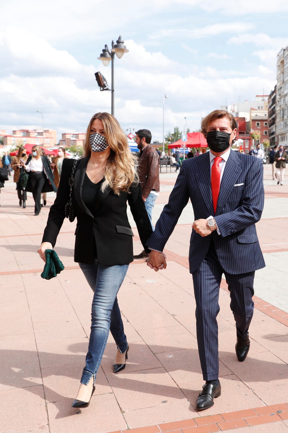 famosos en la reapertura de las ventas tras la pandemia de covid