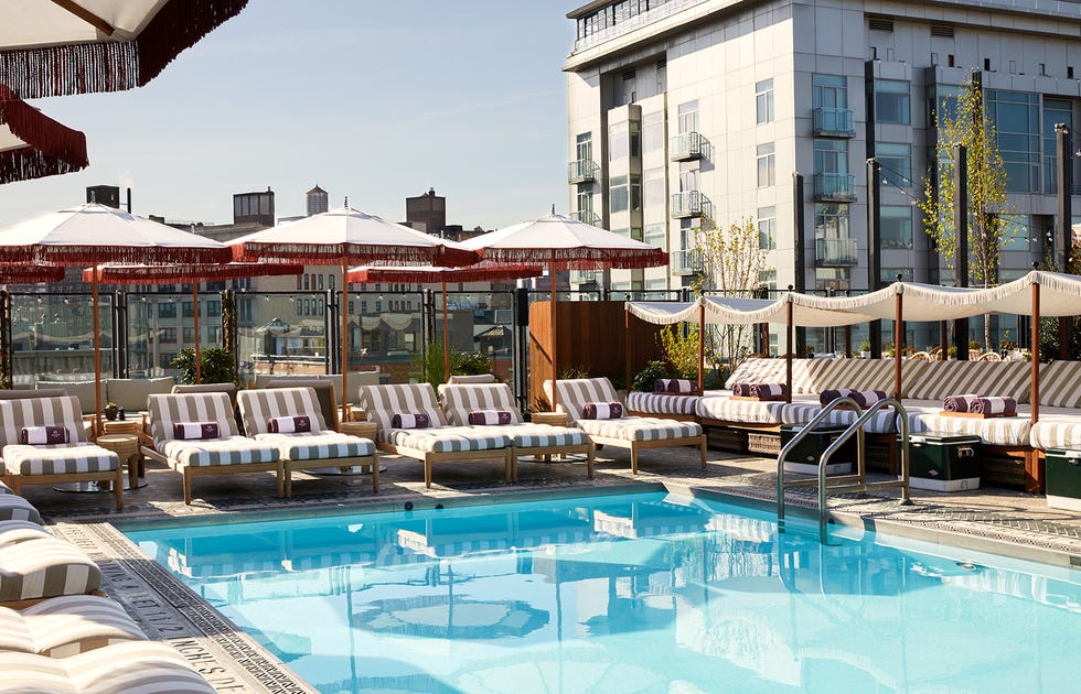 Swimming pool, Property, Building, Resort, Real estate, Town, Leisure, House, Hotel, Resort town, 