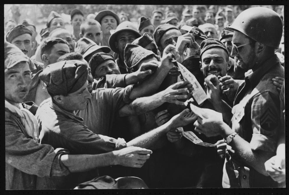 Soldiers in Italy Receive Mail