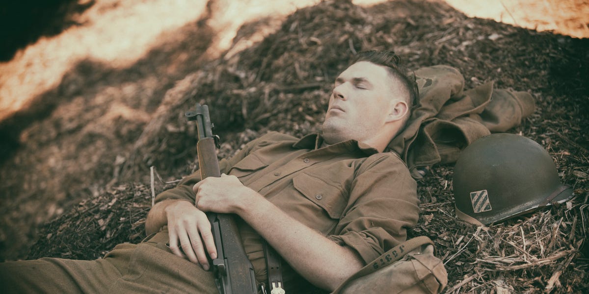 This WWII-Era Military Sleep Method Could Help You Nod Off in Just 2 Minutes