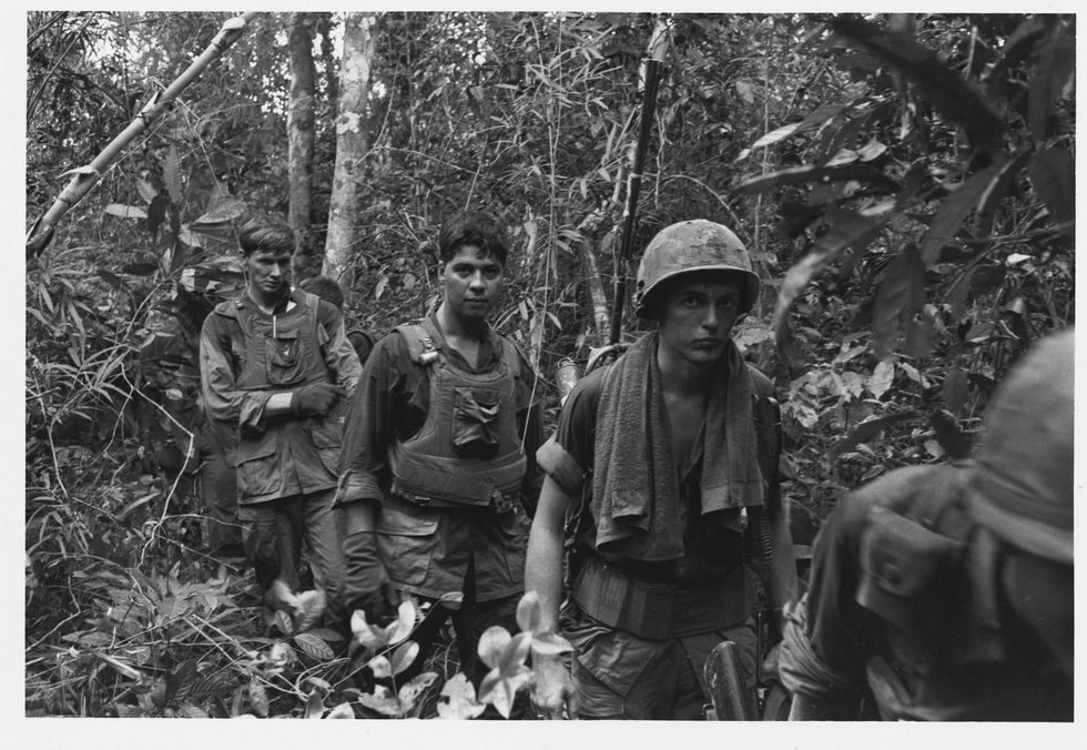 us soldiers in vietnamese jungle