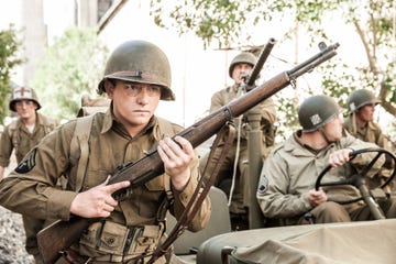 wwii soldiers on patrol