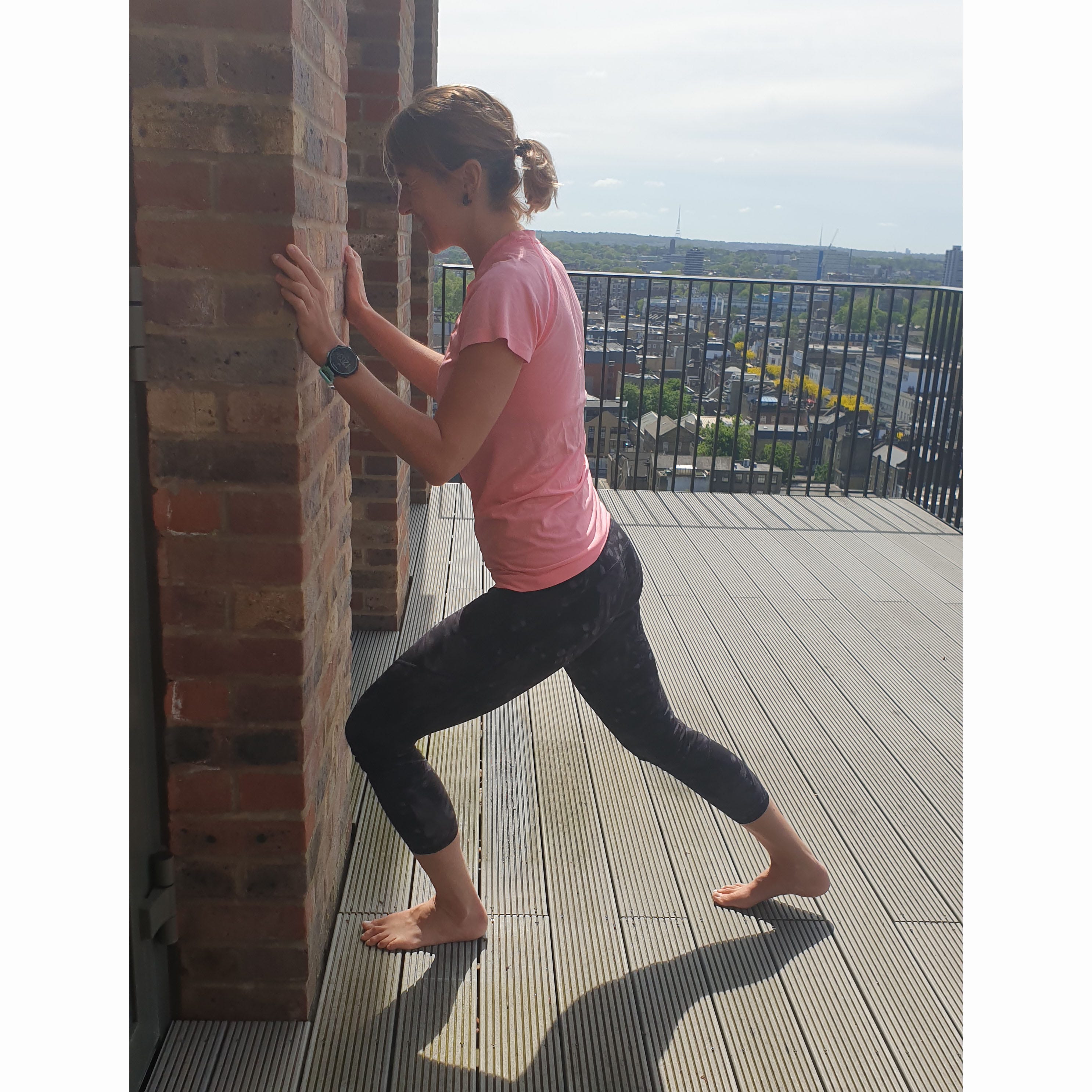 physical fitness, joint, standing, sportswear, arm, leg, shoulder, recreation, knee, active pants,