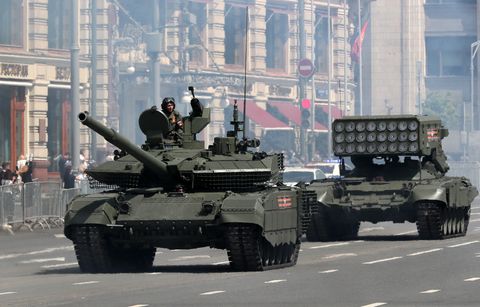 victory day military parade ends in moscow
