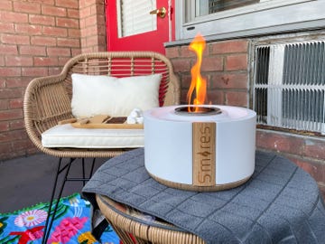 https://hips.hearstapps.com/hmg-prod/images/solo-stove-smores-kit-004-652fea6e466cf.jpg?crop=0.691xw:0.920xh;0.137xw,0.0152xh&resize=360:*