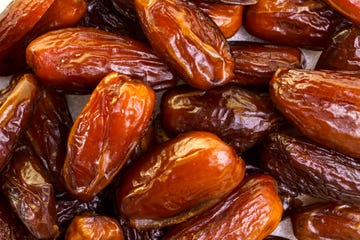 some date fruits