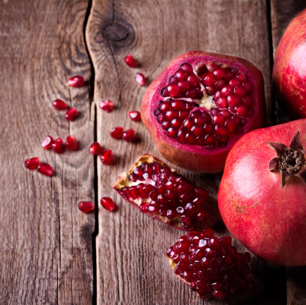 foods that lower high blood pressure pomegranate