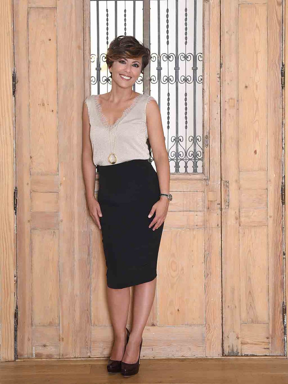 sonsoles Ónega, top de tintoretto y falda de zara