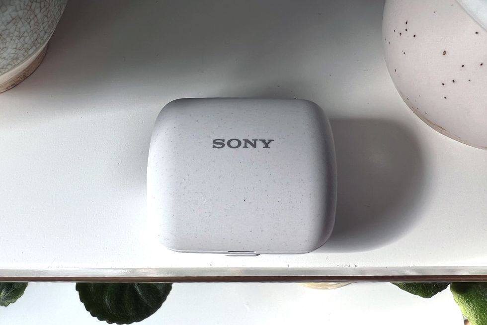 sony linkbuds charging case