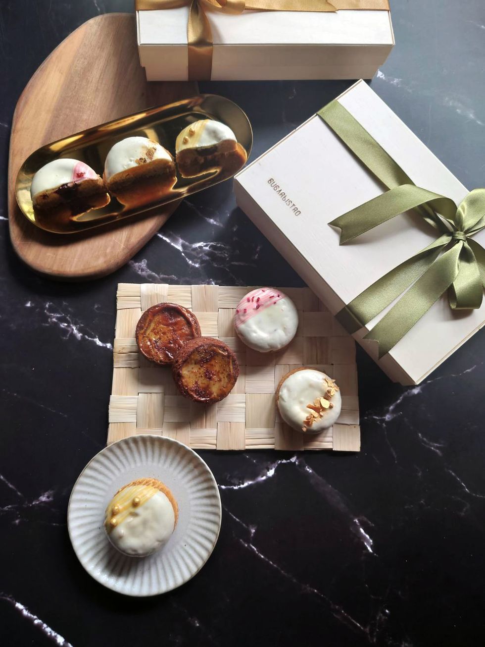 sugarbistro推出白樺木中秋月餅禮盒！傳統結合創新法式月餅「棕櫚糖薩瓦琳蛋糕」吃出層層驚喜