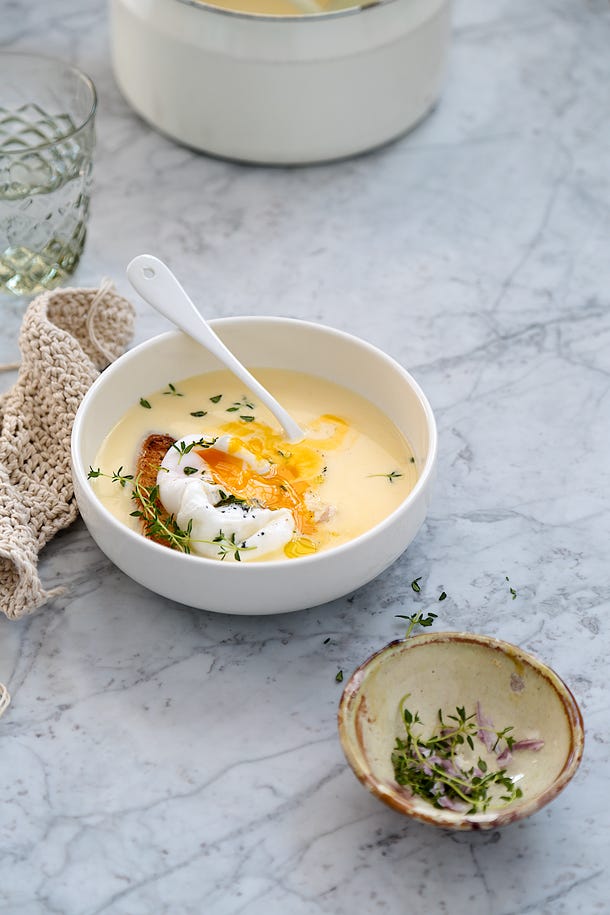 Sopa de ajo cremosa