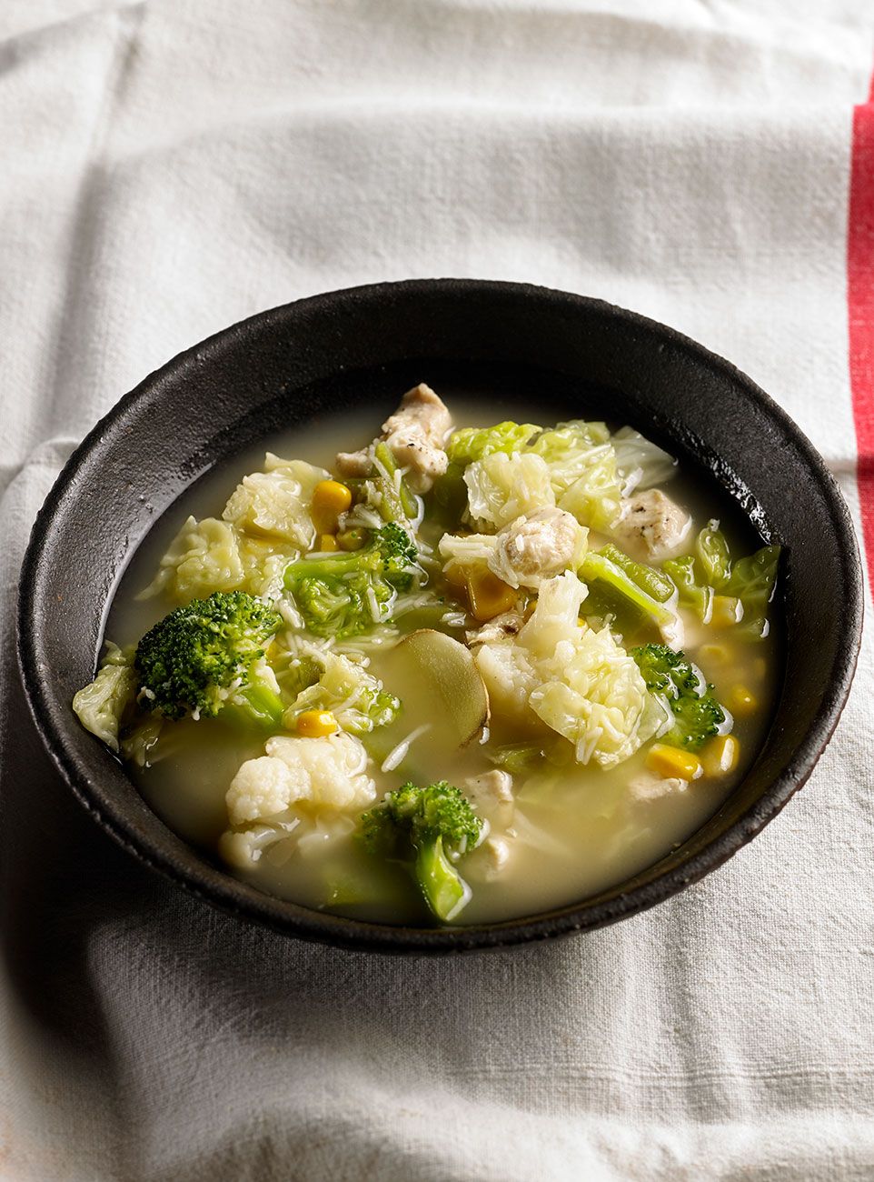 receta de sopa de pollo con verduras al microondas