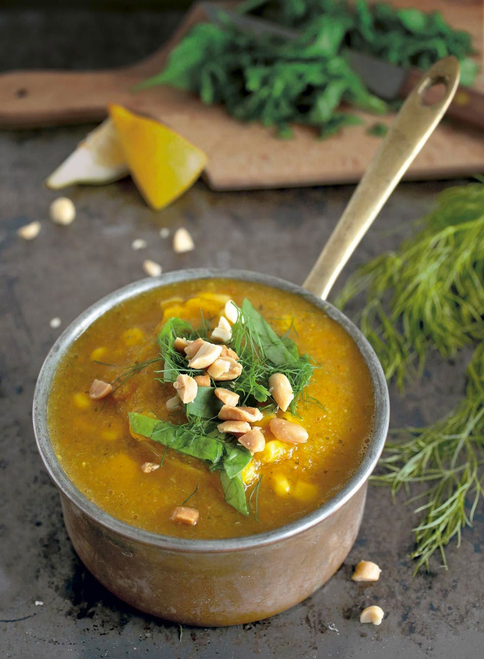 sopa de verduras y cacahuete