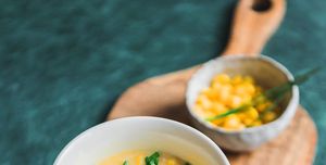 sopa de maíz y patatas