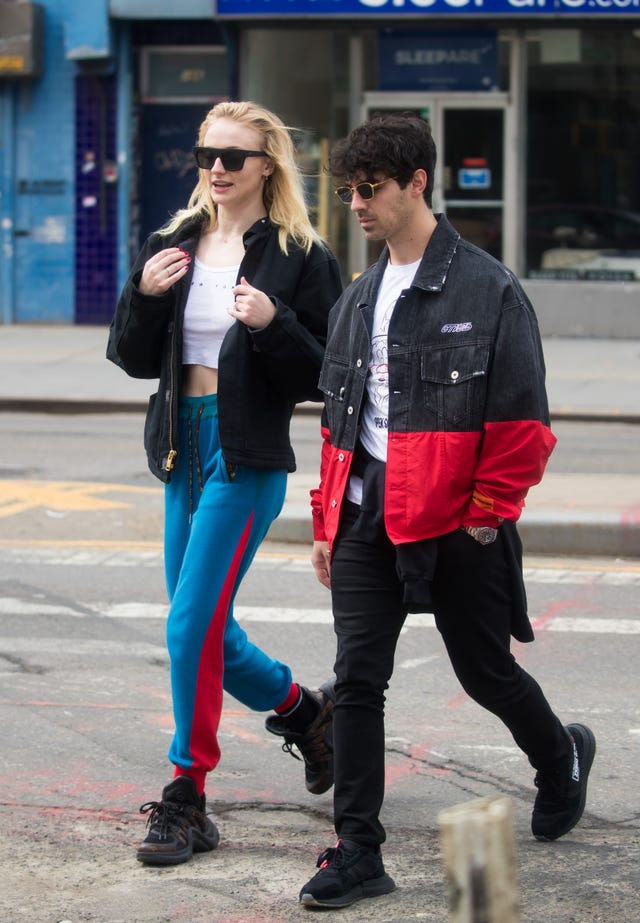 sophie turner street style  Sophie turner, Celebrities, Fashion