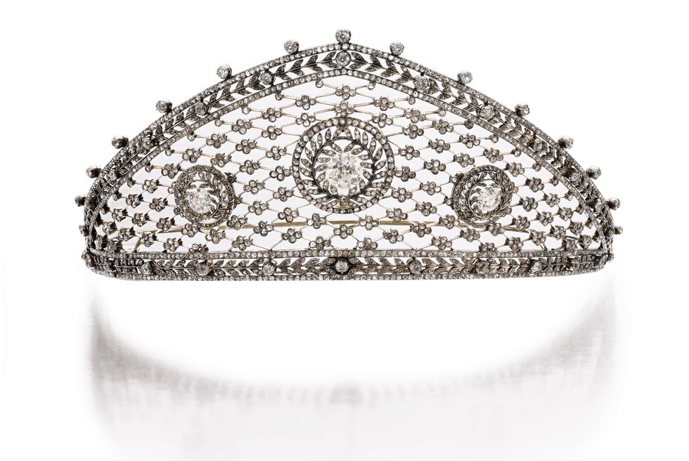 Headpiece, Fashion accessory, Diamond, Jewellery, Tiara, Crown, Hair accessory, Platinum, Headgear, Silver, 