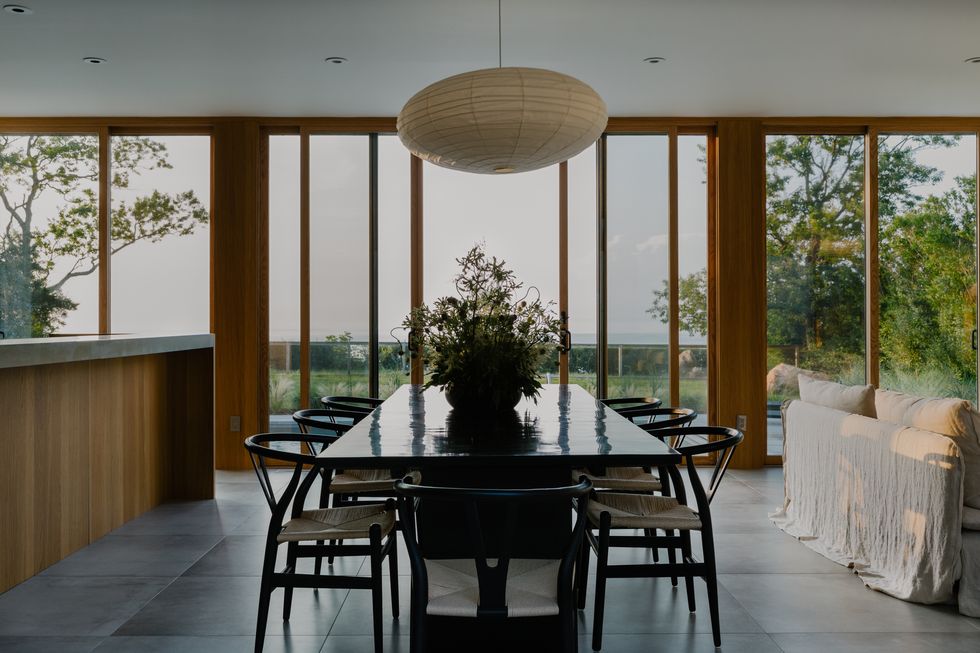 dining room with view of the backyard