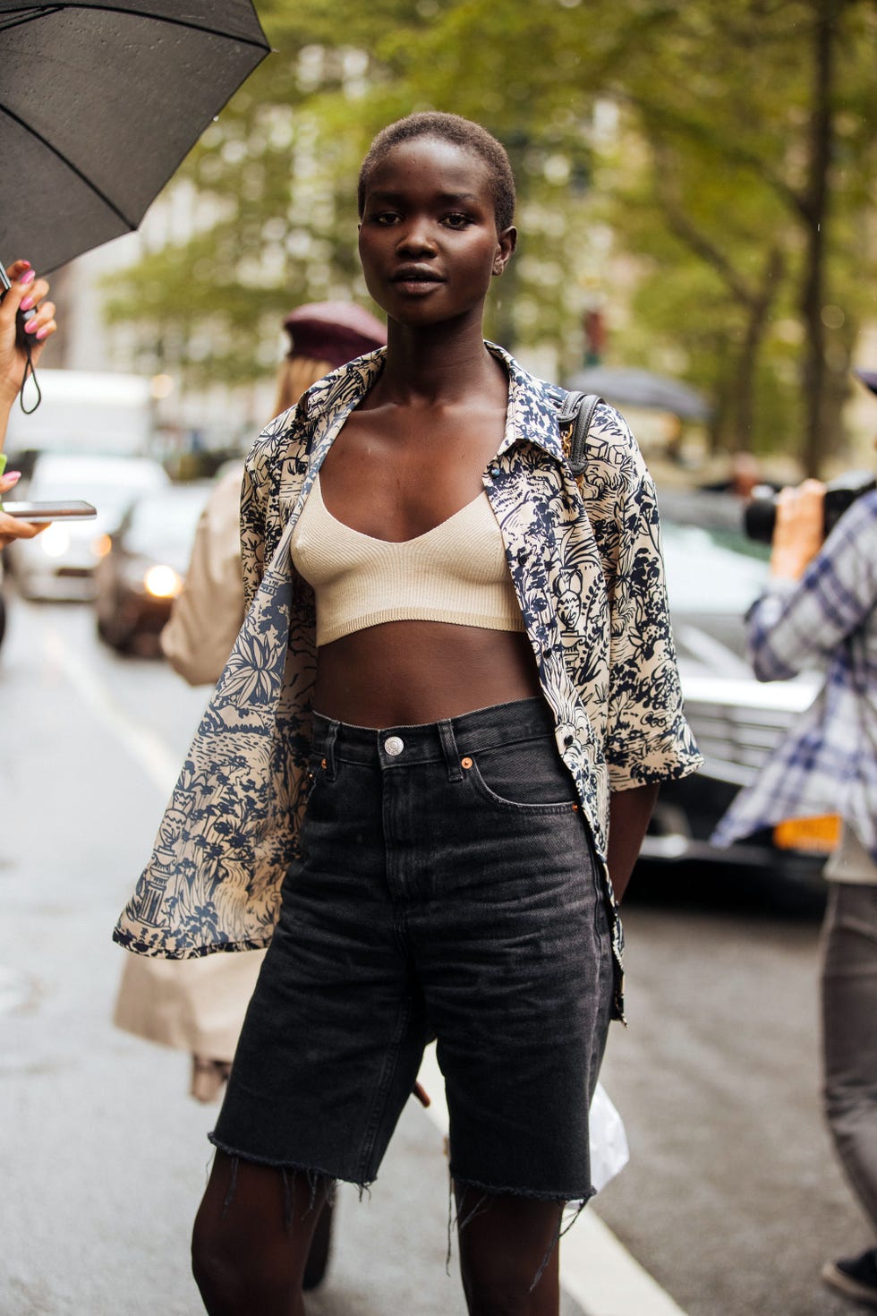 BEAUTY AND BEYOND CAP SLEEVE CROP TOP