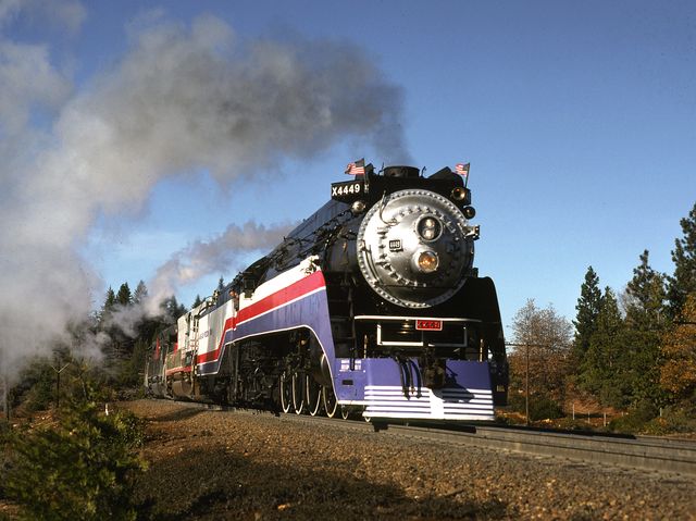 Transport, Steam engine, Vehicle, Steam, Locomotive, Smoke, Mode of transport, Train, Railway, Auto part, 