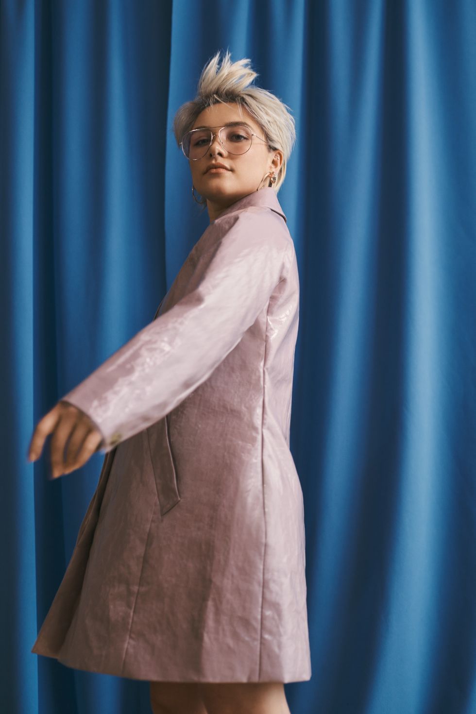 florence pugh wears a laminated trench in a florence pugh jcrew campaign 2022