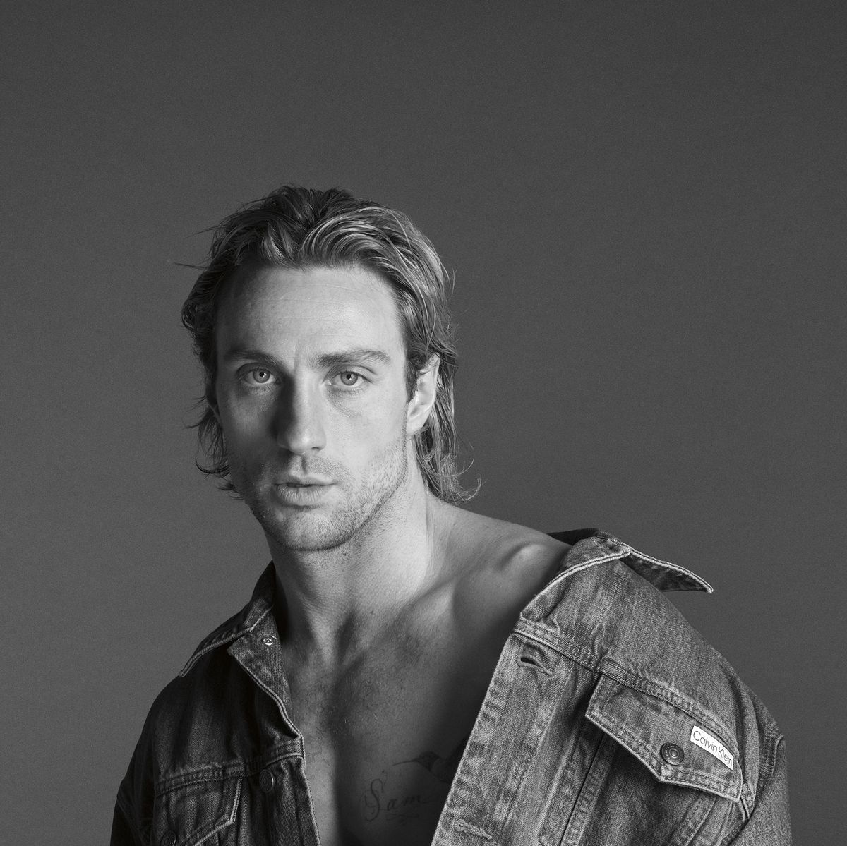 hardware silhouet Emigreren Aaron Taylor Johnson on Calvin Klein's New Campaign, Confidence, and Style
