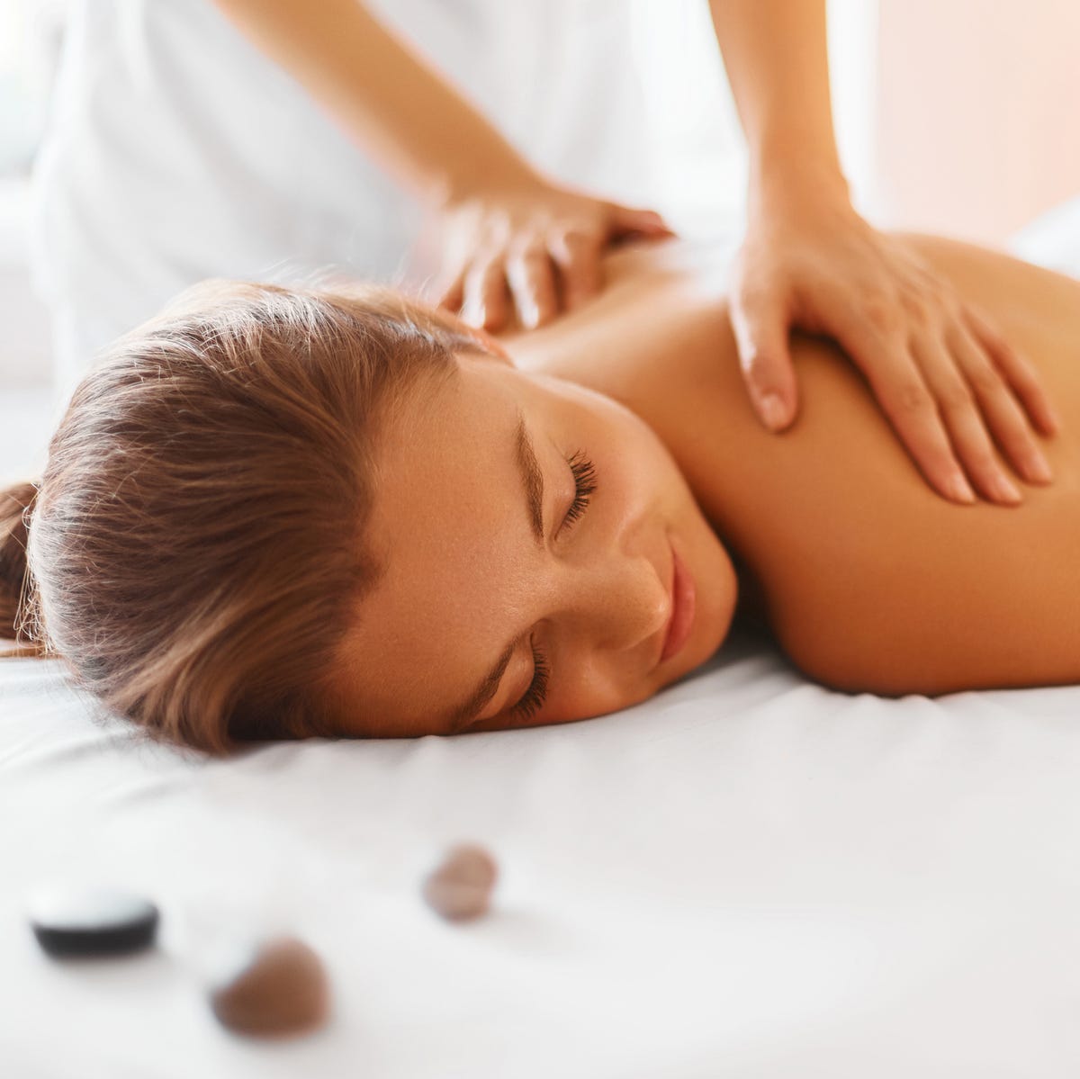 6 Benefits of Massage Therapy - Why It's Important to Get Massages