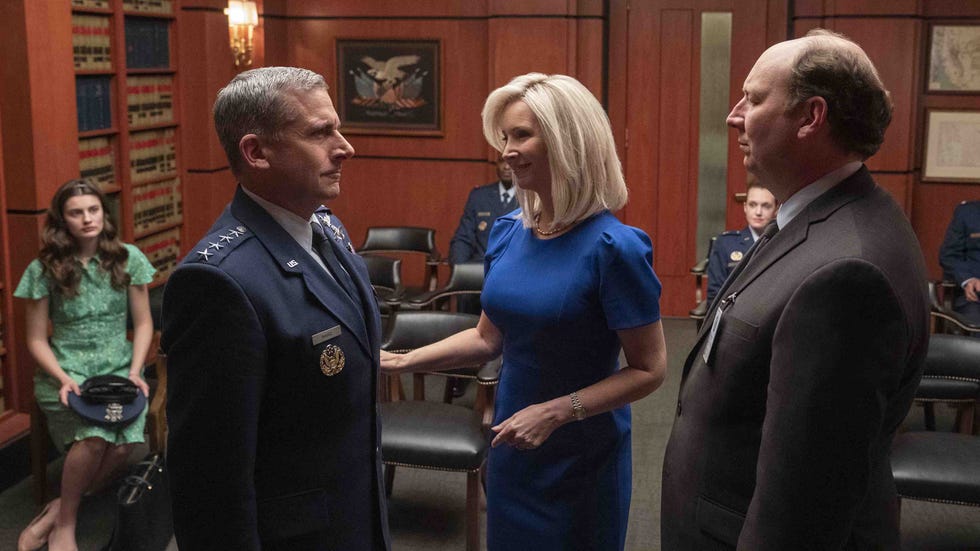 steve carell dirige una unidad creada por donald trump en la serie space forze