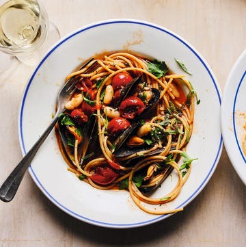 spaghetti mussels spaghetti mussels