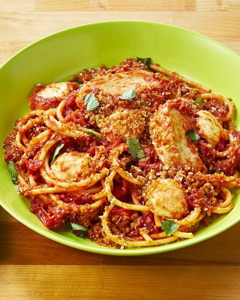 Spaghetti Carbonara - Damn Delicious