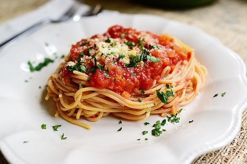 spaghetti marinara with herbs