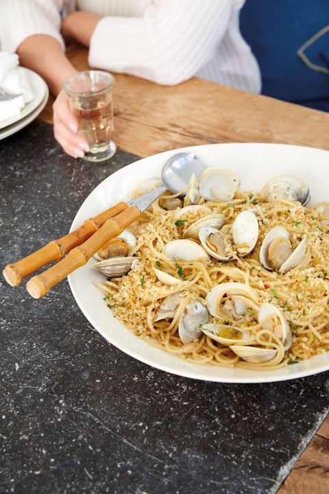 spaghetti with clams