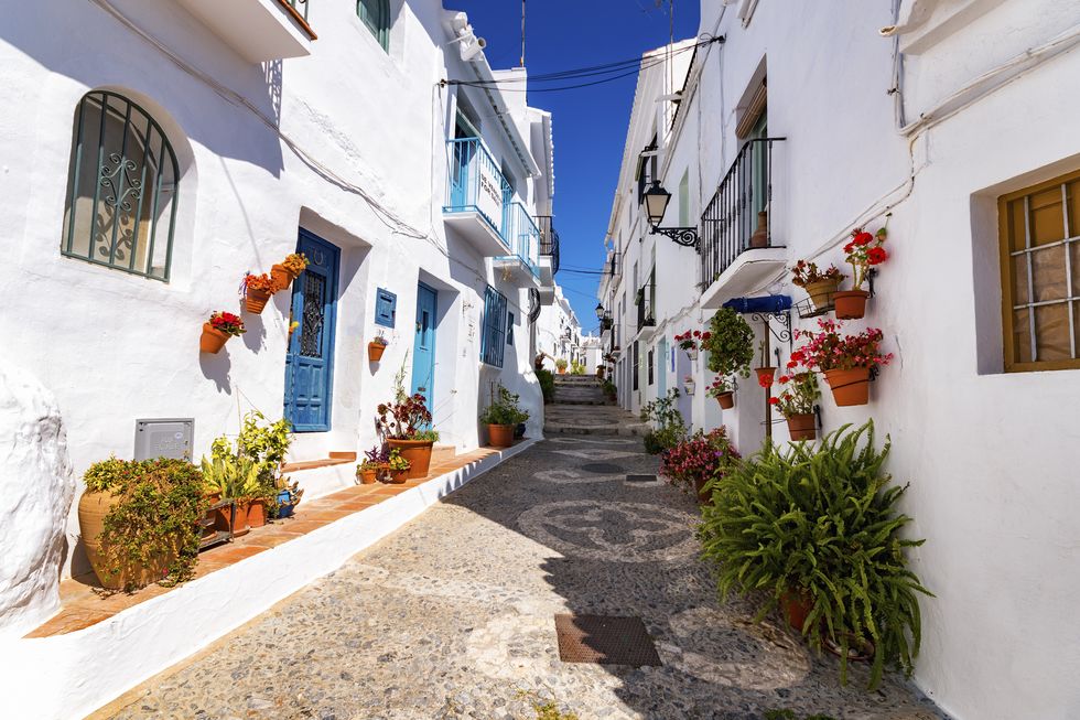 spain, andalusia, frigiliana, alleyway