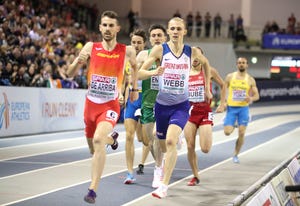 Álvaro de arriba lidera los 800 metros durante el europeo indoor de atletismo de torun 2021