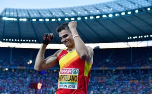 bruno hortelano celebra su actuación en el europeo de atletismo de berlín 2018