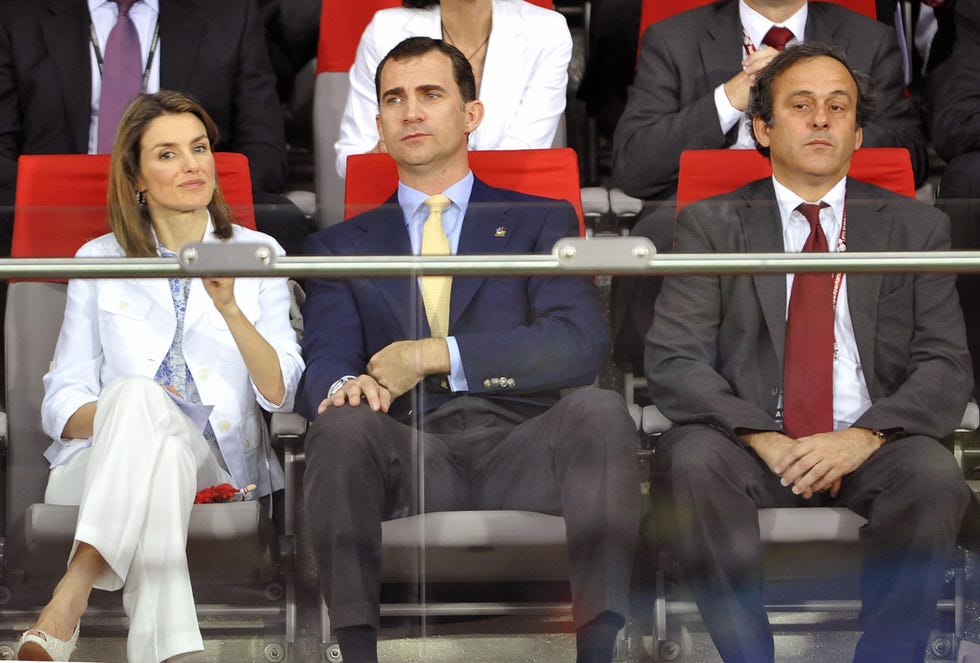 felipe vi y letizia, en 2008, durante el partido de eurocopa que enfrentó a españa y rusia