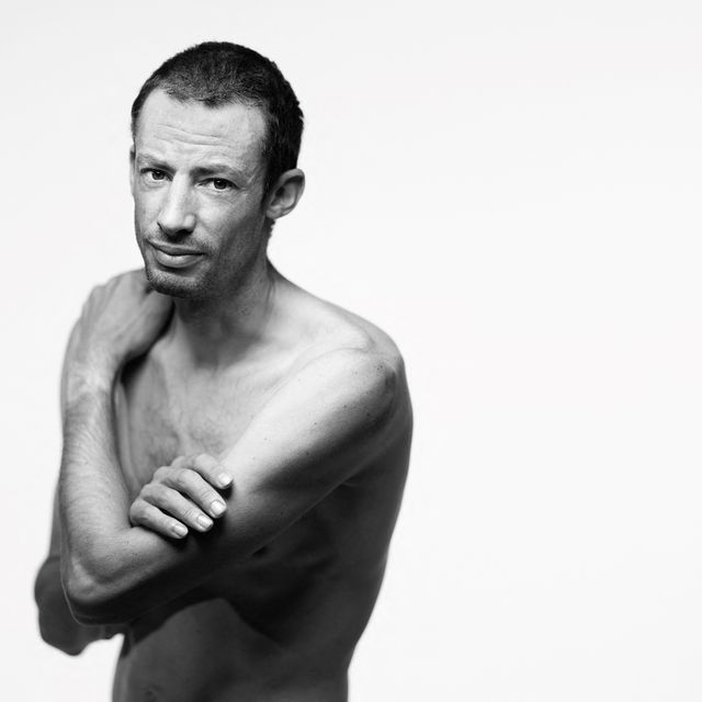 france sport runner portrait black and white